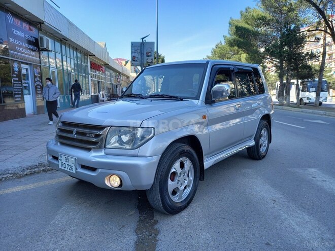 Mitsubishi Pajero io 2002, 237,000 km - 2.0 л - Sumqayıt