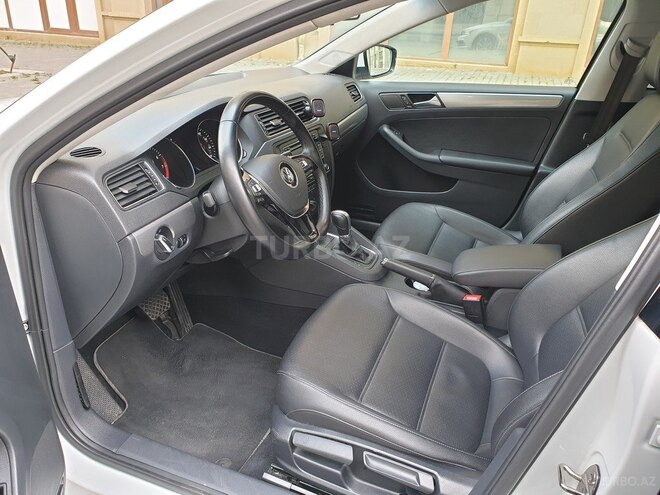 Volkswagen Jetta 2015, 49,000 km - 1.8 л - Bakı