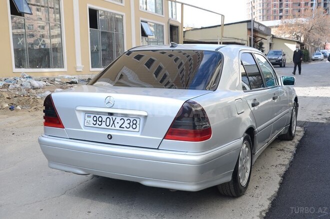 Mercedes C 220 1999, 432,000 km - 2.2 l - Bakı