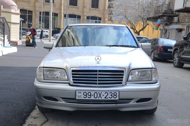 Mercedes C 220 1999, 432,000 km - 2.2 l - Bakı