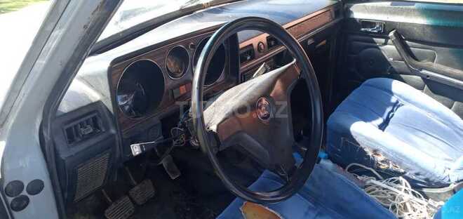 GAZ 24 1976, 100,000 km - 2.4 л - Astara