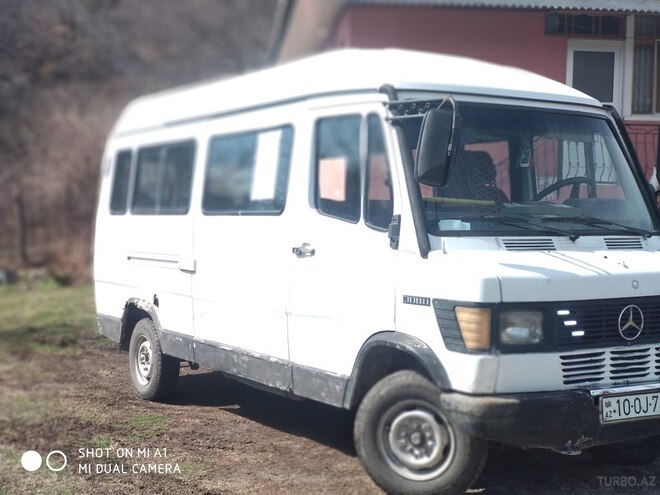 Mercedes 208 D 1993, 300,000 km - 2.5 л - Şəki