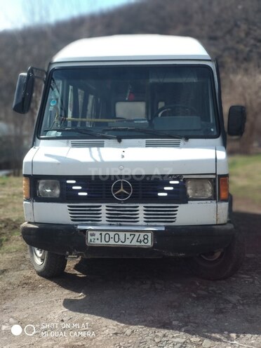 Mercedes 208 D 1993, 300,000 km - 2.5 л - Şəki