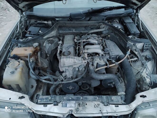 Mercedes E 260 1986, 367,890 km - 2.0 l - Sumqayıt