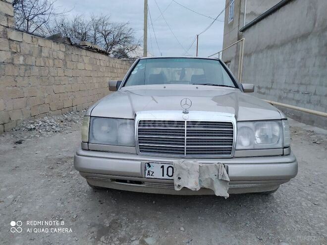 Mercedes E 260 1986, 367,890 km - 2.0 l - Sumqayıt