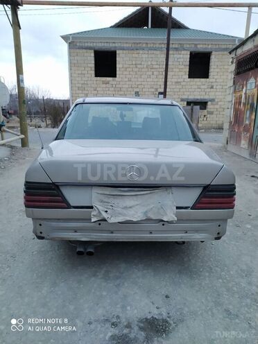 Mercedes E 260 1986, 367,890 km - 2.0 l - Sumqayıt