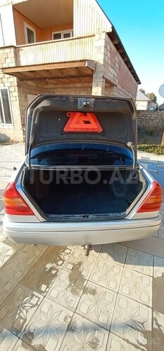 Mercedes C 180 1993, 300,000 km - 1.8 l - Neftçala