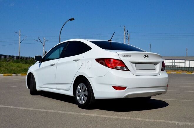 Hyundai Accent 2016, 60,000 km - 1.6 l - Bakı