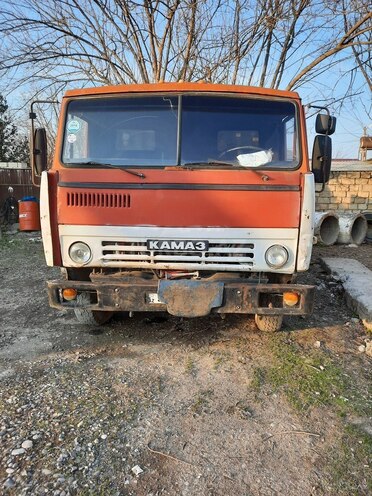 KamAz 5511 1988, 500,000 km - 0.7 l - Salyan