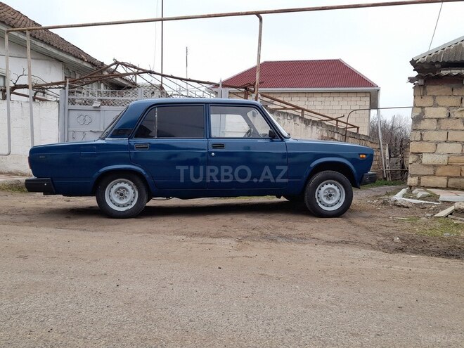 LADA (VAZ) 2107 1990, 400,000 km - 1.6 l - Salyan