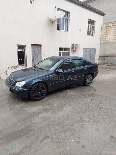 Mercedes C 220 2000, 225,000 km - 2.2 l - Bakı
