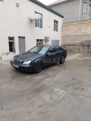 Mercedes C 220 2000, 225,000 km - 2.2 l - Bakı