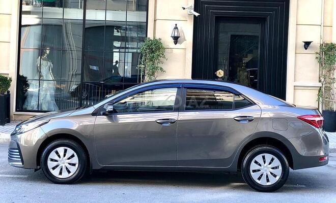 Toyota Corolla 2017, 39,000 km - 1.6 l - Bakı