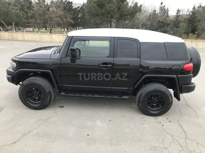 Toyota FJ Cruiser 2008, 230,000 km - 4.0 l - Bakı