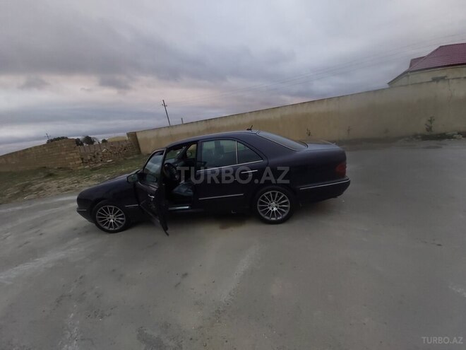 Mercedes E 240 2000, 352,800 km - 2.6 l - Bakı