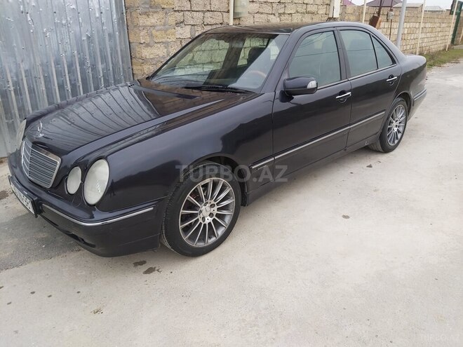 Mercedes E 240 2000, 352,800 km - 2.6 l - Bakı