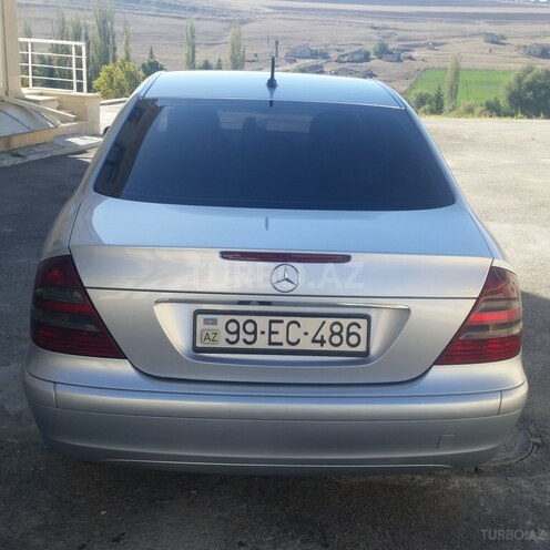 Mercedes E 220 2006, 305,000 km - 2.2 l - Bakı