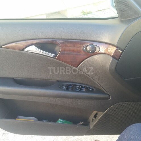 Mercedes E 220 2006, 305,000 km - 2.2 l - Bakı