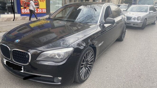 BMW 750 2010, 153,000 km - 4.4 l - Bakı