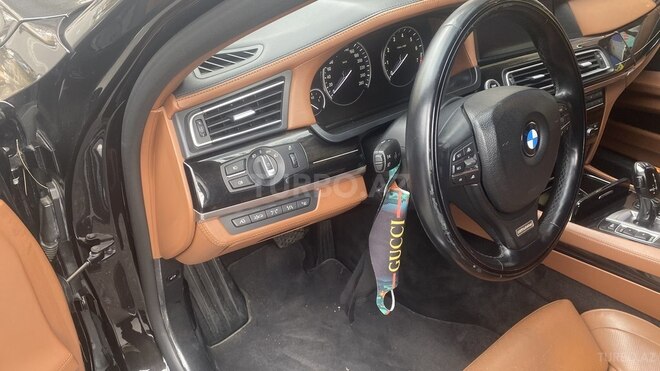 BMW 750 2010, 153,000 km - 4.4 l - Bakı