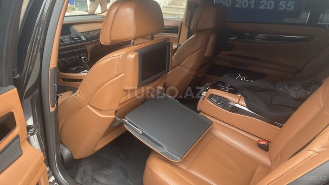 BMW 750 2010, 153,000 km - 4.4 l - Bakı
