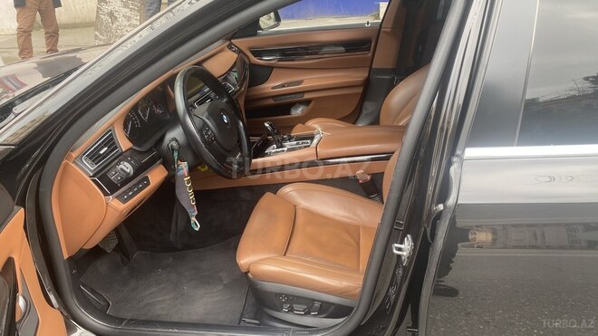 BMW 750 2010, 153,000 km - 4.4 l - Bakı