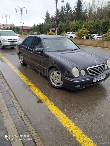 Mercedes E 240 1999, 400,000 km - 2.4 l - Füzuli