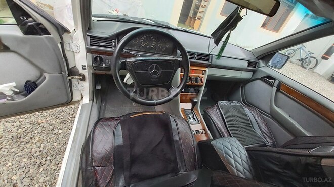 Mercedes E 220 1994, 432,000 km - 2.2 л - Bakı