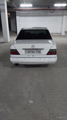 Mercedes E 220 1994, 432,000 km - 2.2 л - Bakı