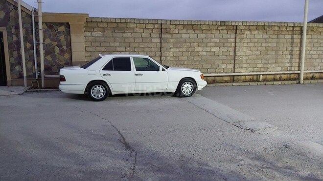 Mercedes E 220 1994, 432,000 km - 2.2 л - Bakı