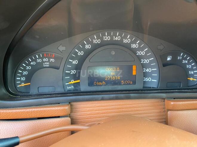 Mercedes C 200 2002, 272,000 km - 2.0 l - Bakı