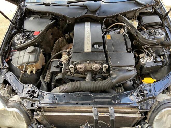Mercedes C 200 2002, 272,000 km - 2.0 l - Bakı