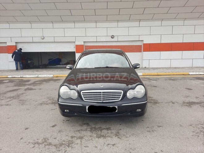 Mercedes C 200 2002, 272,000 km - 2.0 l - Bakı