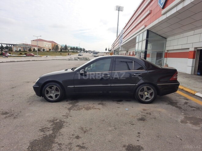 Mercedes C 200 2002, 272,000 km - 2.0 l - Bakı
