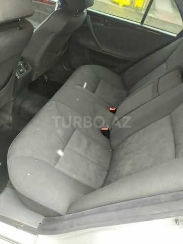 Mercedes E 220 1999, 395,000 km - 2.2 l - Bakı