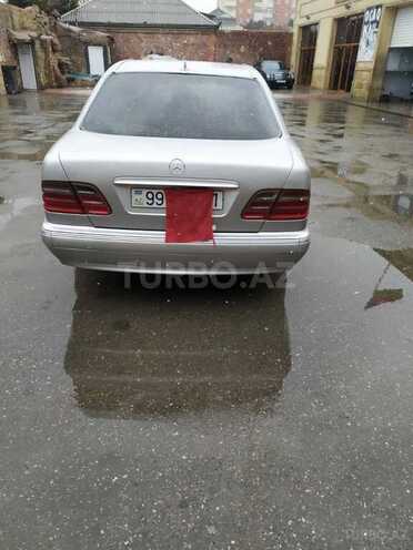 Mercedes E 220 1999, 395,000 km - 2.2 l - Bakı