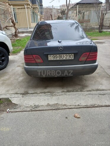 Mercedes E 230 1997, 317,000 km - 2.3 l - Bakı
