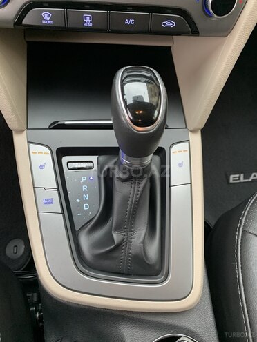Hyundai Elantra 2016, 75,000 km - 2.0 л - Bakı
