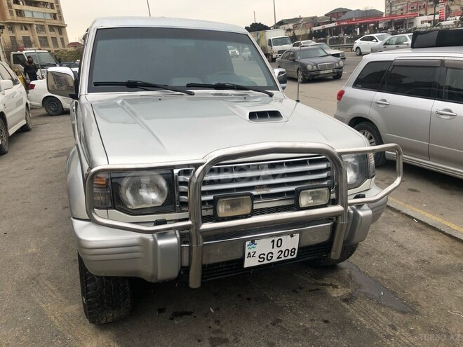 Mitsubishi Pajero 1995, 220,000 km - 2.8 l - Bakı