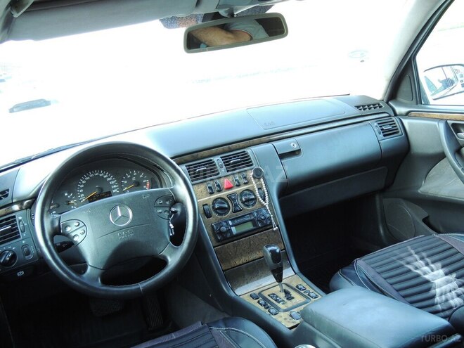 Mercedes E 240 2000, 415,000 km - 2.6 l - Bakı