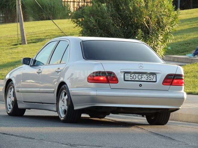 Mercedes E 240 2000, 415,000 km - 2.6 l - Bakı