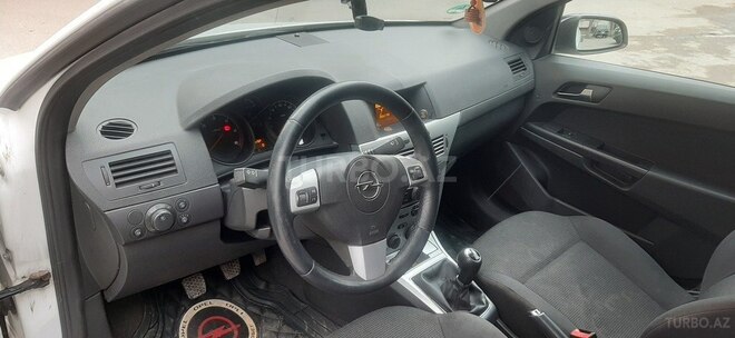 Opel Astra 2009, 260,000 km - 1.3 l - Bakı