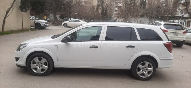 Opel Astra 2009, 260,000 km - 1.3 l - Bakı