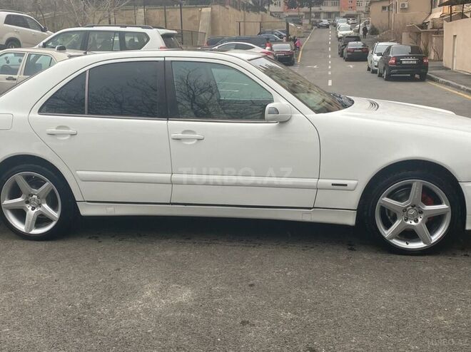 Mercedes E 240 2000, 330,000 km - 2.4 l - Bakı