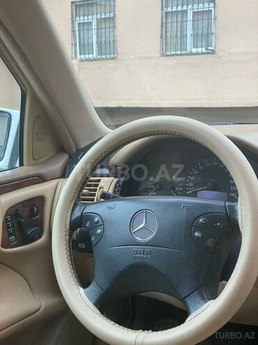 Mercedes E 240 2000, 330,000 km - 2.4 l - Bakı