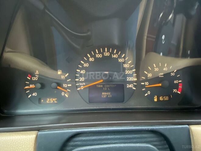 Mercedes E 240 2000, 330,000 km - 2.4 l - Bakı