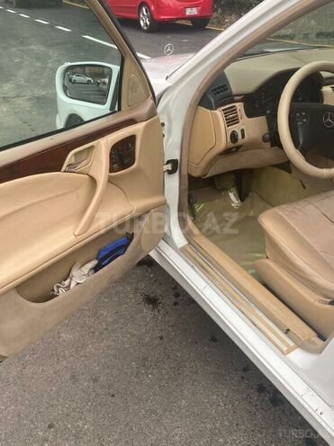 Mercedes E 240 2000, 330,000 km - 2.4 l - Bakı