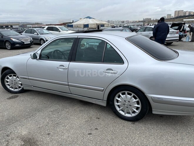 Mercedes E 240 1999, 280,000 km - 2.4 l - Bakı