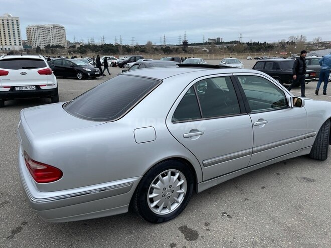 Mercedes E 240 1999, 280,000 km - 2.4 l - Bakı