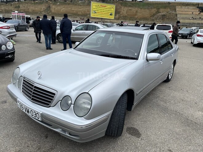 Mercedes E 240 1999, 280,000 km - 2.4 l - Bakı